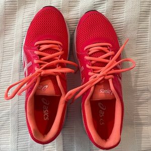ASICS Women’s Jolt 2 Running Shoes size 9. Laser Pink / White